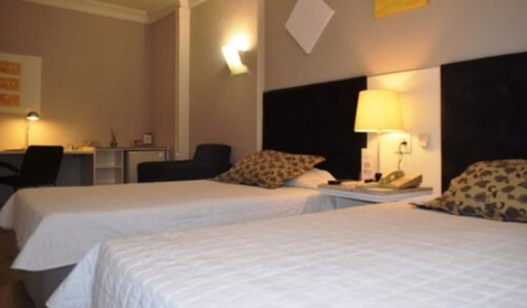 Bristol International Hotel 4*
